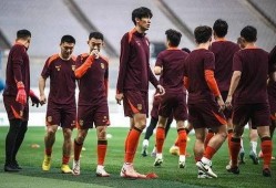 中国足球俱乐部爆料最新,转会风云再起，豪门争锋激烈